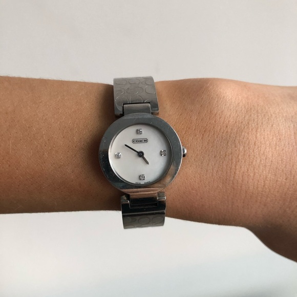 Coach silver watch. - Picture 5 of 9